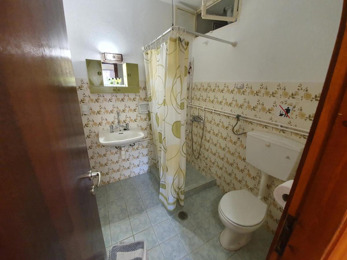 Dionisos Studios And Apts Skiathos Koukounaries Exterior foto